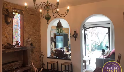 Sobrado à Venda em Vila Carrão, São Paulo - SP