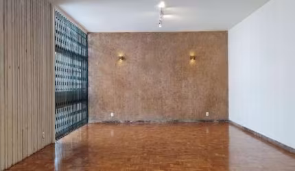 Casa para Alugar em Alto de Pinheiros, São Paulo - SP
