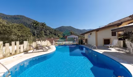 Pousada com 16 dorms. Praia da Lagoinha,Ubatuba - R$ 3.9 mi