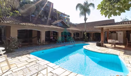 Pousada na Praia do Lázaro, Ubatuba - R$ 2.5 mi, Cod: 2460