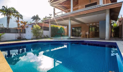 Casa com 4 dorms, Condomínio Lagoinha, Ubatuba - R$ 3.99 mi, Cod: 882