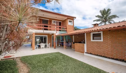 Casa com 3 dorms, Condomínio Lagoinha, Ubatuba - R$ 2.18 mi, Cod: 1773