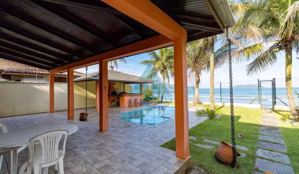 Casa com 6 dorms, Praia do Sapê, Ubatuba - R$ 3.1 mi, Cod: 2028