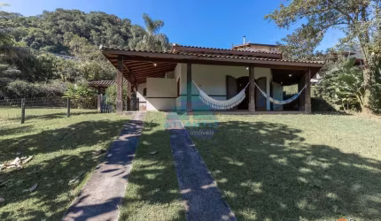 Casa com 3 dorms, Recanto da Lagoinha, Ubatuba - R$ 1.6 mi, Cod: 2391