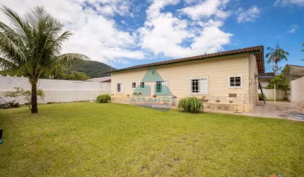 Casa com 5 quartos, Praia da Lagoinha, Ubatuba - R$ 615 mil, Cod: 1614