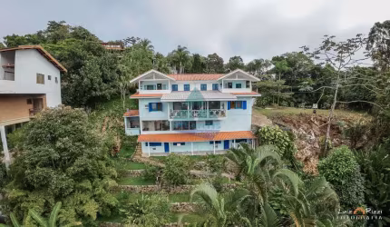 Casa com 7 dorms, Ponta das Toninhas, Ubatuba - R$ 4.1 mi, Cod: 1749