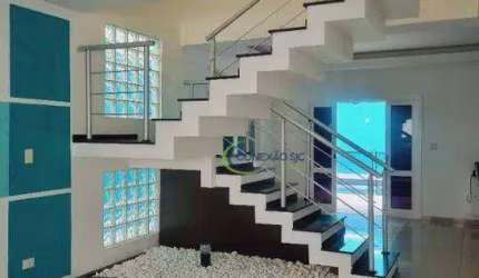 Sobrado à venda, 245 m² por R$ 1.600.000 - Urbanova - SJC
