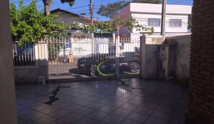 Casa com 3 dormitórios à venda, 180 m² por R$ 650.000 - Vila Betânia - São José dos Campos/SP