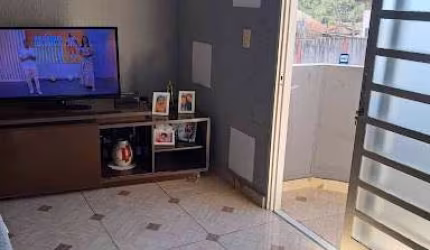 Casa de 3 dormitórios na região central de Sjcampos. Próximo a Havan
