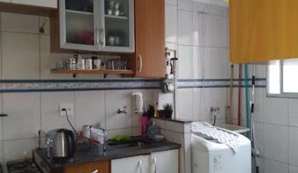 Apartamento de 2 dormitórios e 1 vaga na Vila Ema. Localização excelente!