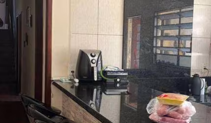 Sobrado com 3 dormitórios à venda, 150 m² por R$ 480.000,00 - Jardim São Vicente - São José dos Campos/SP