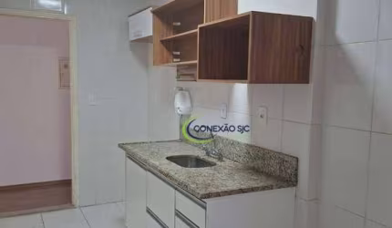 Apartamento todo reformado com 3 dormitórios e 2 banheiros e 1 vaga garagem coberta