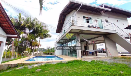 Casa com 2 dormitórios à venda, 285 m² por R$ 800.000 - Itoupava Norte - Blumenau/SC | La Vita Imóveis