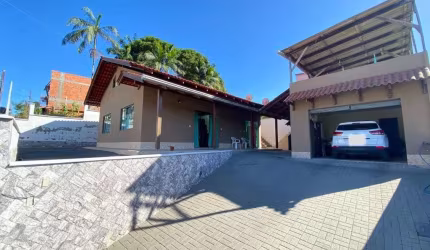 Casa a Venda Com 3 Dormitórios - Bairro Vorstad - Blumenau SC | La Vita Imóveis