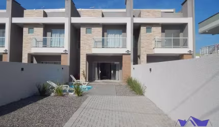 TRIPLEX COM PISCINA A 1 QUADRA DA PRAIA N°01 DO LOTE 10