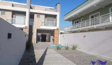 TRIPLEX COM PISCINA A 1 QUADRA DA PRAIA N°02