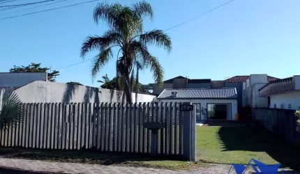 CASA COM PISCINA  BALNEÁRIO NEREIDAS , 50 METROS DA PRAIA