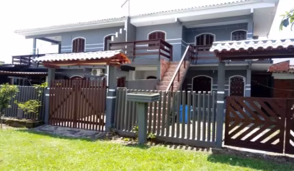 AMPLO SOBRADO COM 8 QUARTOS À VENDA NO CENTRO!