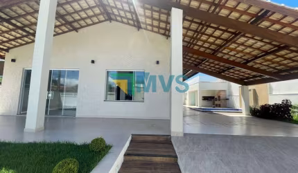Imperdível! Casa à venda em Peruíbe-SP: 4 quartos, 3 suítes, 2 salas, 4 banheiros, 2 vagas de garagem, 233m² no Parque Balneário Oasis.
