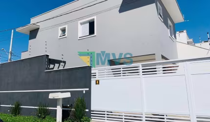 Imperdível oportunidade: Casa à venda em Itanhaém-SP, Jardim Regina, 3 quartos, 1 suíte, 3 salas, 2 banheiros, 3 vagas de garagem, 110,00m².