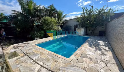 Casa com Piscina a venda ou para locação - Bairro Gaivota em Itanhaém-SP