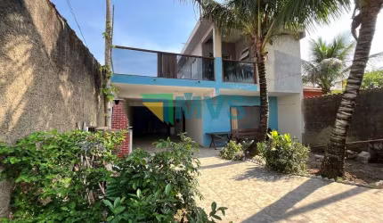 Imperdível: Casa à venda em Itanhaém-SP, bairro Nova Itanhaém, 3 quartos, 1 suíte, 2 salas, 3 vagas de garagem, 150m².
