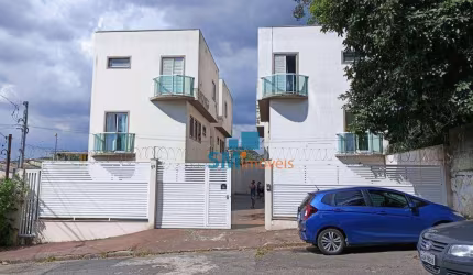 Sobrado com 3 dormitórios à venda, 125 m² por R$ 488.000,00 - Jardim Vila Rica - Santo André/SP