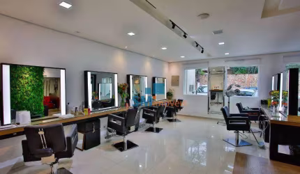 Imóvel Comercial Espaçoso com 6 Quartos em Localização Estratégica - Jardim do Mar, SBC