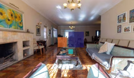 Casa Térrea 280m² com 04 dormitórios (02 suítes), 06 vags e piscina _ Vende-se na Chácara Monte Alegre