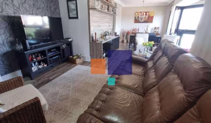 Apartamento 91m² com 03 dormitórios(01 suíte) e 02 vagas - Vende-se em Moema