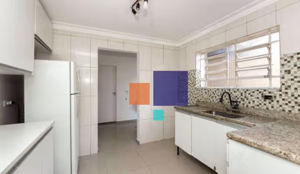 Casa a venda com 157m², com 3 quartos, 3 banheiros sendo 1 suite e 2 vagas - Parque Colonial