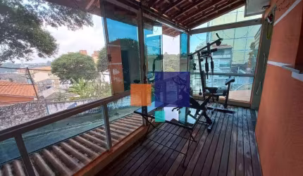 Lindo Sobrado com 100 m2,  03 dormitórios, 01 Suíte a Venda, por R$ 798.000 - Parque Oratório - Santo André/SP