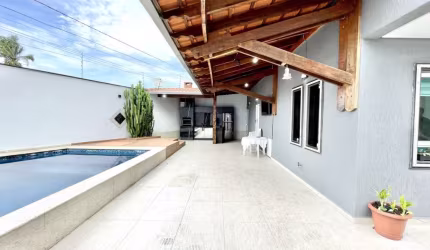 Sobrado com 3 dorms, Caiçara, Praia Grande - R$ 1.33 mi, Cod: 332