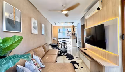 Imperdível casa à venda em Praia Grande-SP, bairro Guilhermina: 2 quartos, 2 suítes, 2 salas, 3 banheiros, 1 vaga, 78m².