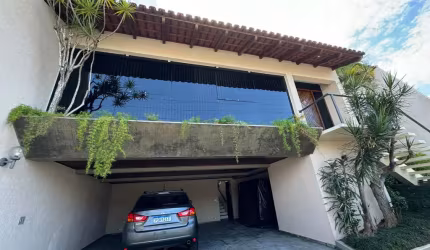 Casa MOBILIADA , 370 m2.  à  venda Guabirotuba,