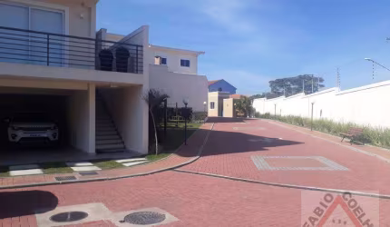 Sobrado com 4 dormitórios à venda, 240 m² por R$ 2.500.000,00 - Interlagos - São Paulo/SP