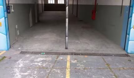 Salão comercialm para locação, com 220 m² e 2 vagas. Jardim das Flores / Osasco