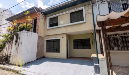 Sobrado de Vila, Mobiliado, para Locação, de com 4 dormitórios. Vila Olimpia