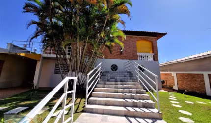 Linda Casa de Campo, 330 m², em São Pedro / SP