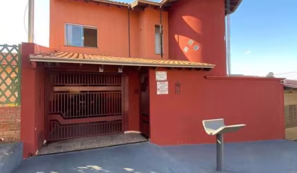 Casa a venda com 5 dormitorios no Centro de Assis SP