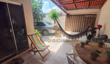 Casa com 3 quartos no Setor Santos Dumont