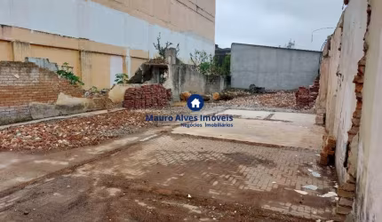 Terreno à venda no Centro, Suzano , 266 m2 por R$ 520.000