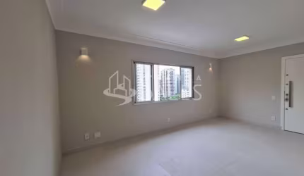 Apartamento a venda em Moema