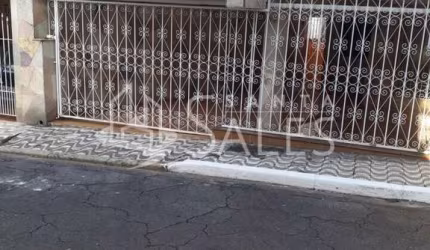 Imperdível casa à venda em São Paulo-SP, bairro Sacomã: 3 quartos, 1 suíte, 2 salas, 3 banheiros, 3 vagas de garagem, 500m²!