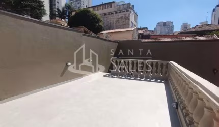 Casa para locação em São Paulo-SP, Bosque da Saúde: 2 quartos, 1 suíte, sala, 3 banheiros, 1 vaga, 130m² de área. Venha conferir!