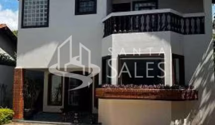 Casa em Butantã com 300m², com 3 suítes e 4 vagas de garagem