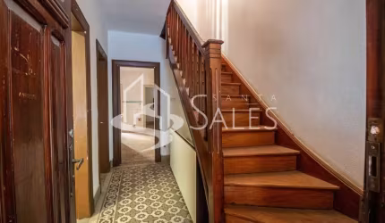 Casa Comercial à Venda na Bela Vista, São Paulo: 3 Quartos, 2 Salas, 2 Banheiros, 2 Vagas de Garagem, 120m² de Área.
