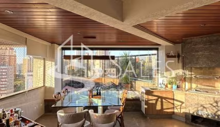 Apartamento de Luxo à Venda em São Paulo - Vila Andrade  4 Suítes, 1 Sala, 5 Banheiros  213m²  3 Vagas de Garagem