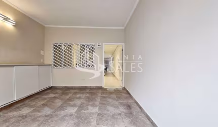 Imperdível! Casa assobradada à venda no Cambuci, São Paulo-SP: 3 quartos, 1 suíte, 1 sala, 3 banheiros, 1 vaga, 135m².