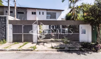Imperdível: Casa à venda em São Paulo-SP, bairro Campo Belo, 4 quartos, 1 suíte, 1 banheiro, 3 vagas, 180 m².